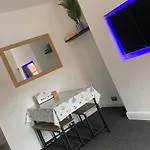 公寓 Granby House Apartments, 3, In The Old Town, Sea And Castle Views 5 Minutes Walk To South Bay