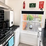 公寓 Granby House Apartments, 3, In The Old Town, Sea And Castle Views 5 Minutes Walk To South Bay 斯卡伯勒
