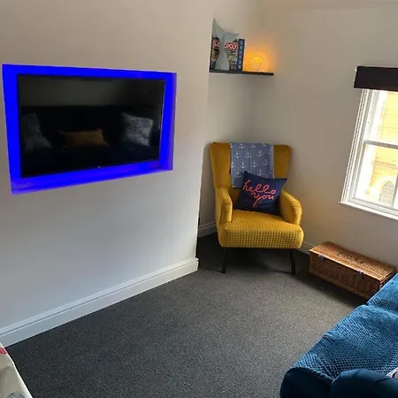 Apartmán Granby House Apartments, 3, In The Old Town, Free On Street Parking Included Sea And Castle Views *