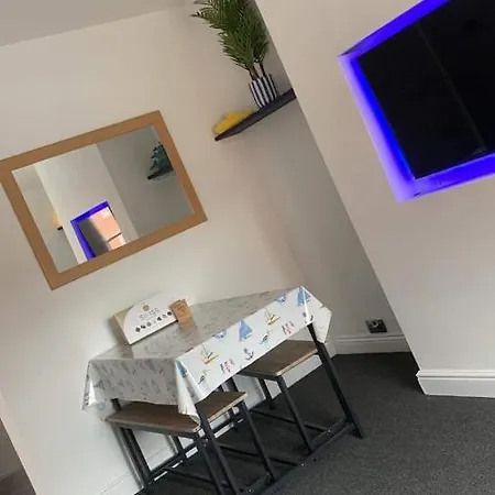 Apartmán Granby House Apartments, 3, In The Old Town, Free On Street Parking Included Sea And Castle Views