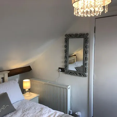 Granby House Apartments, 3, In The Old Town, Free On Street Parking Included Sea And Castle Views