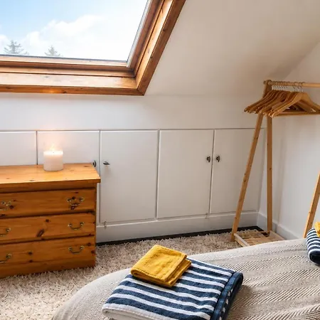 Granby House Apartments, 3, In The Old Town, Sea And Castle Views 5 Minutes Walk To South Bay 아파트 *