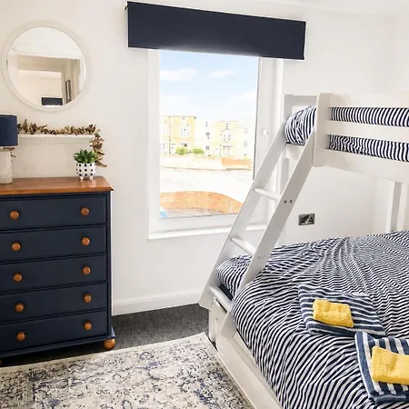 Granby House Apartments, 3, In The Old Town, Sea And Castle Views 5 Minutes Walk To South Bay Scarborough