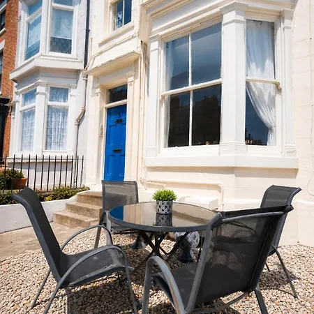 Apartment Granby House Apartments, 3, In The Old Town, Sea And Castle Views 5 Minutes Walk To South Bay